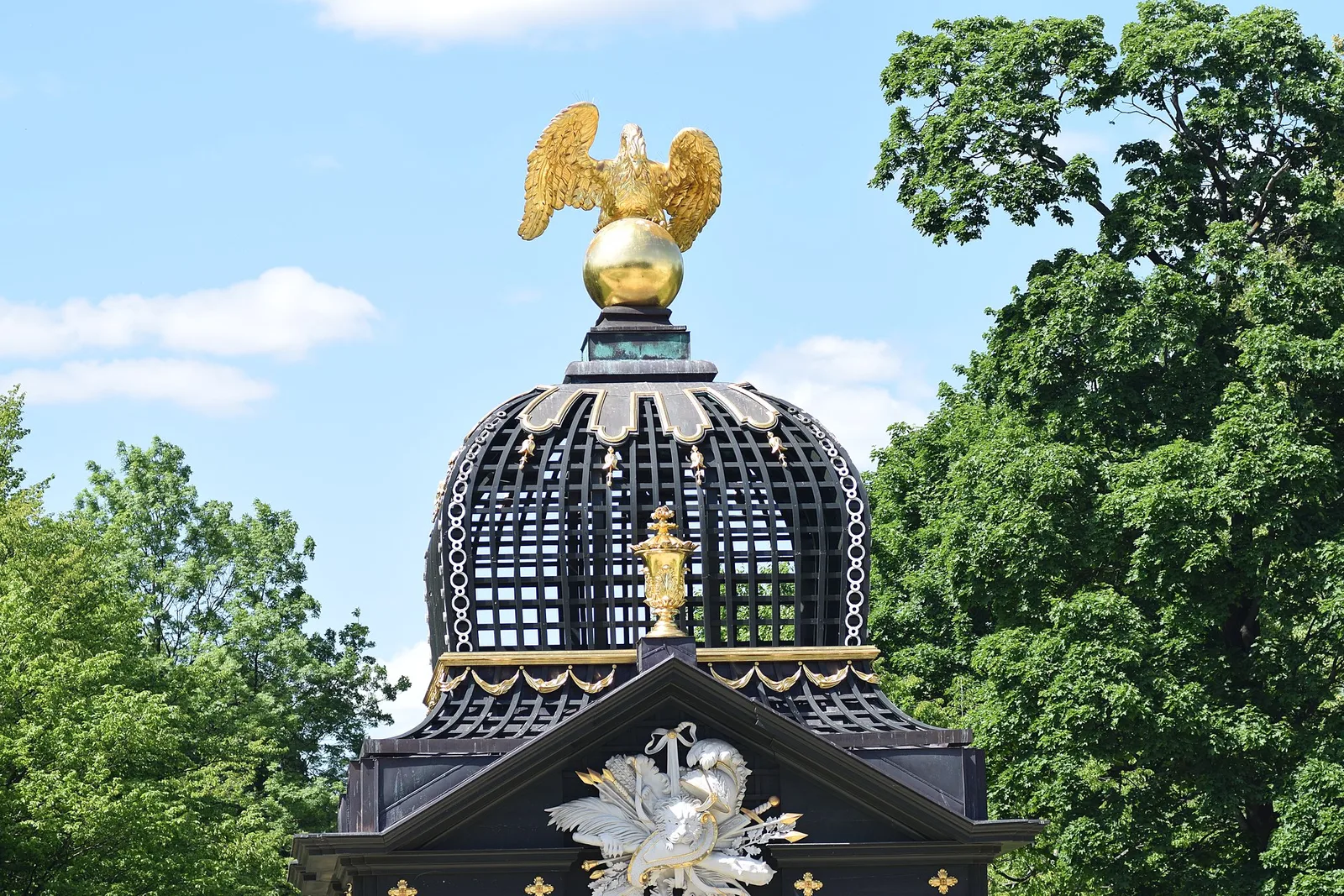 This is a photo of a monument in Poland identified by the ID: PL-633175 .