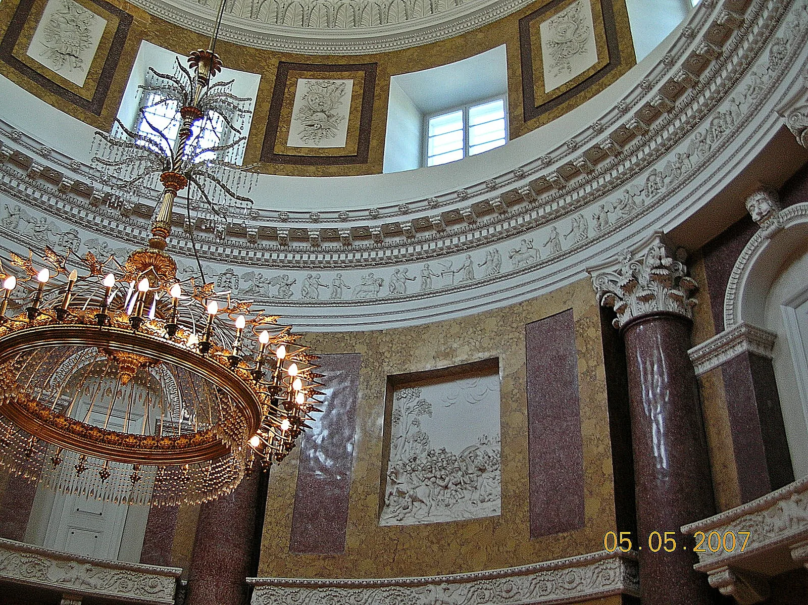 Lubostroń pałac sala koncertowa