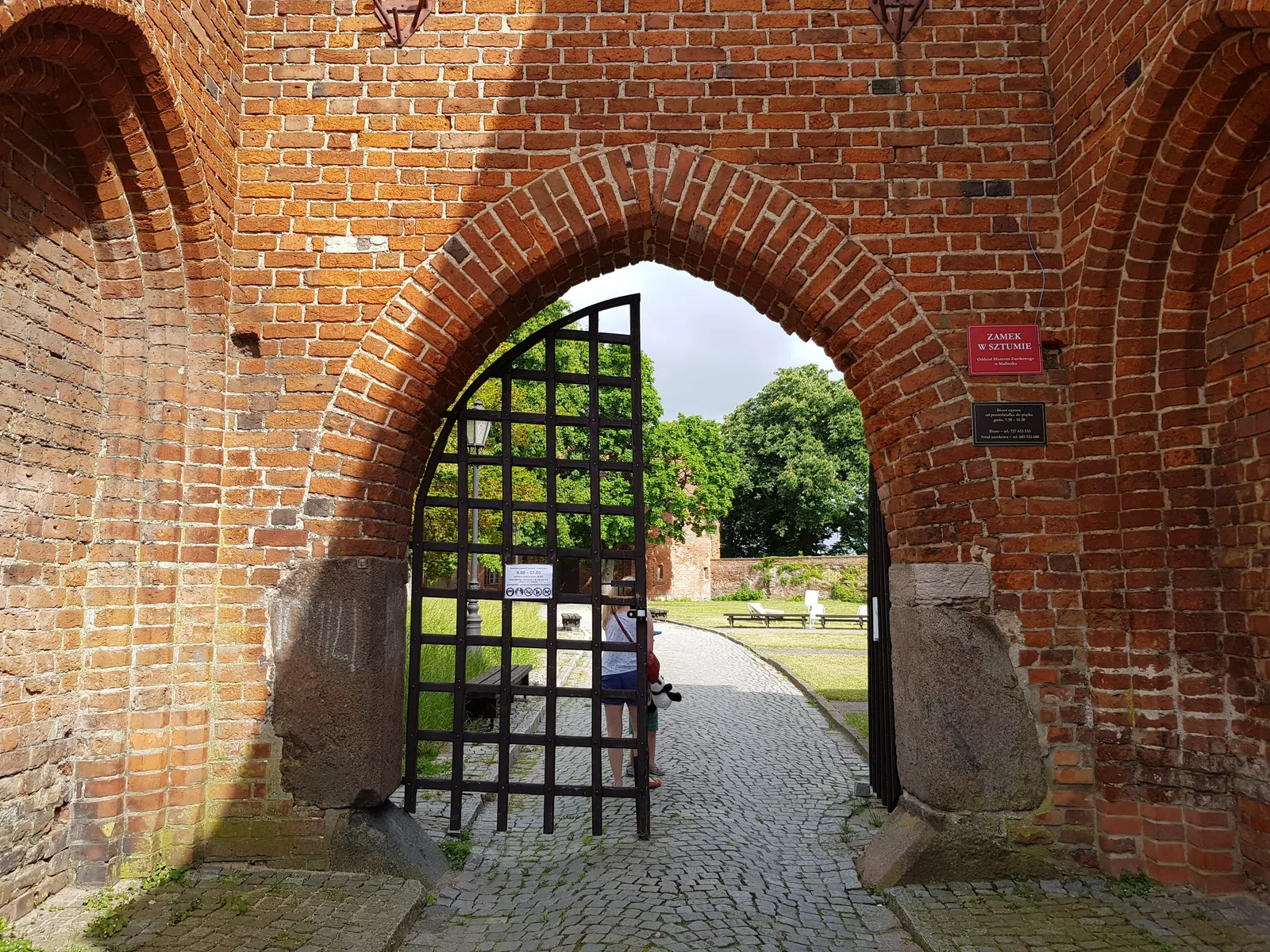 Brama na zamek w Sztumie od wewnątrz