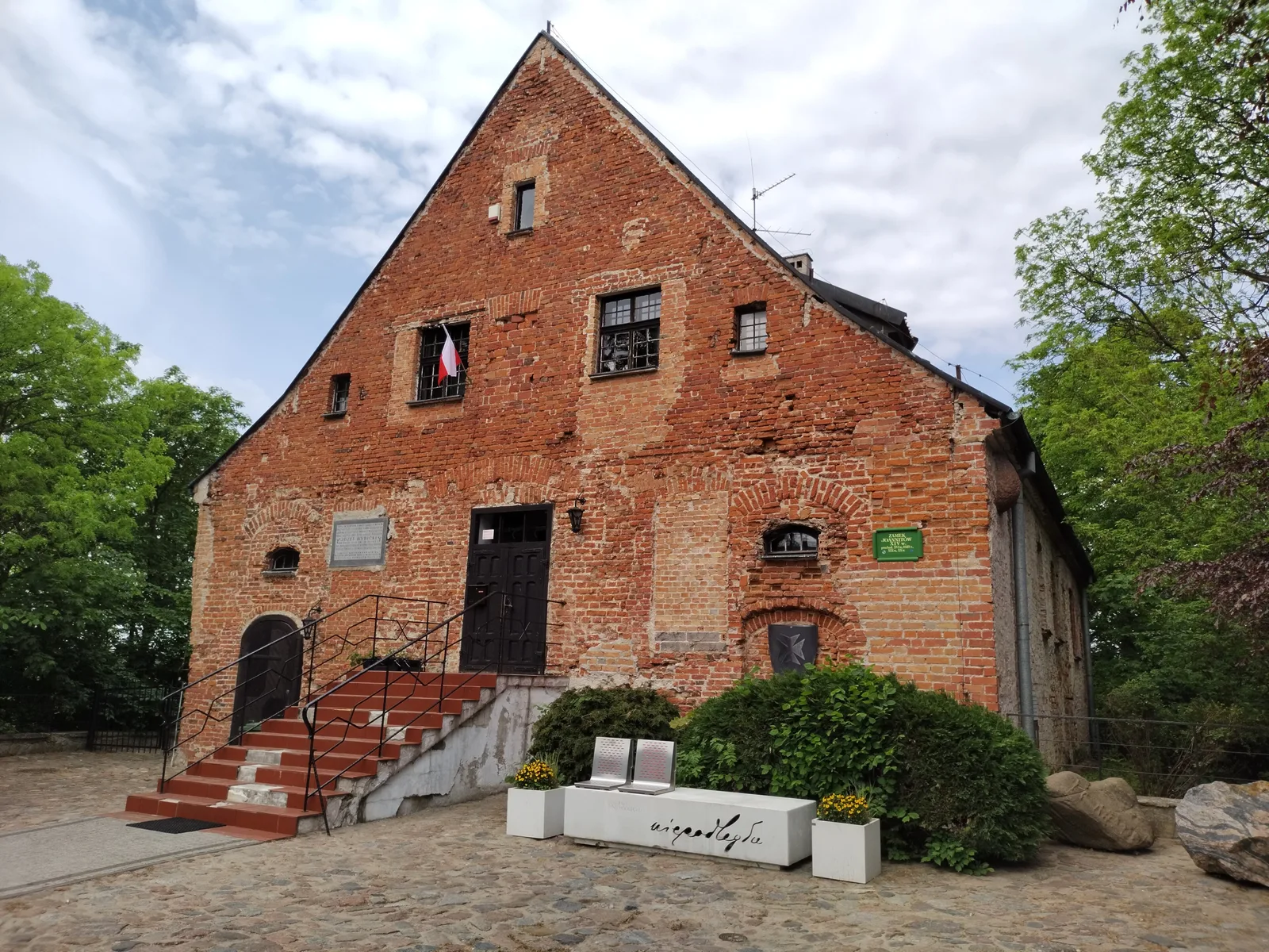 Zamek w Skarszewach, maj 2023 r.
