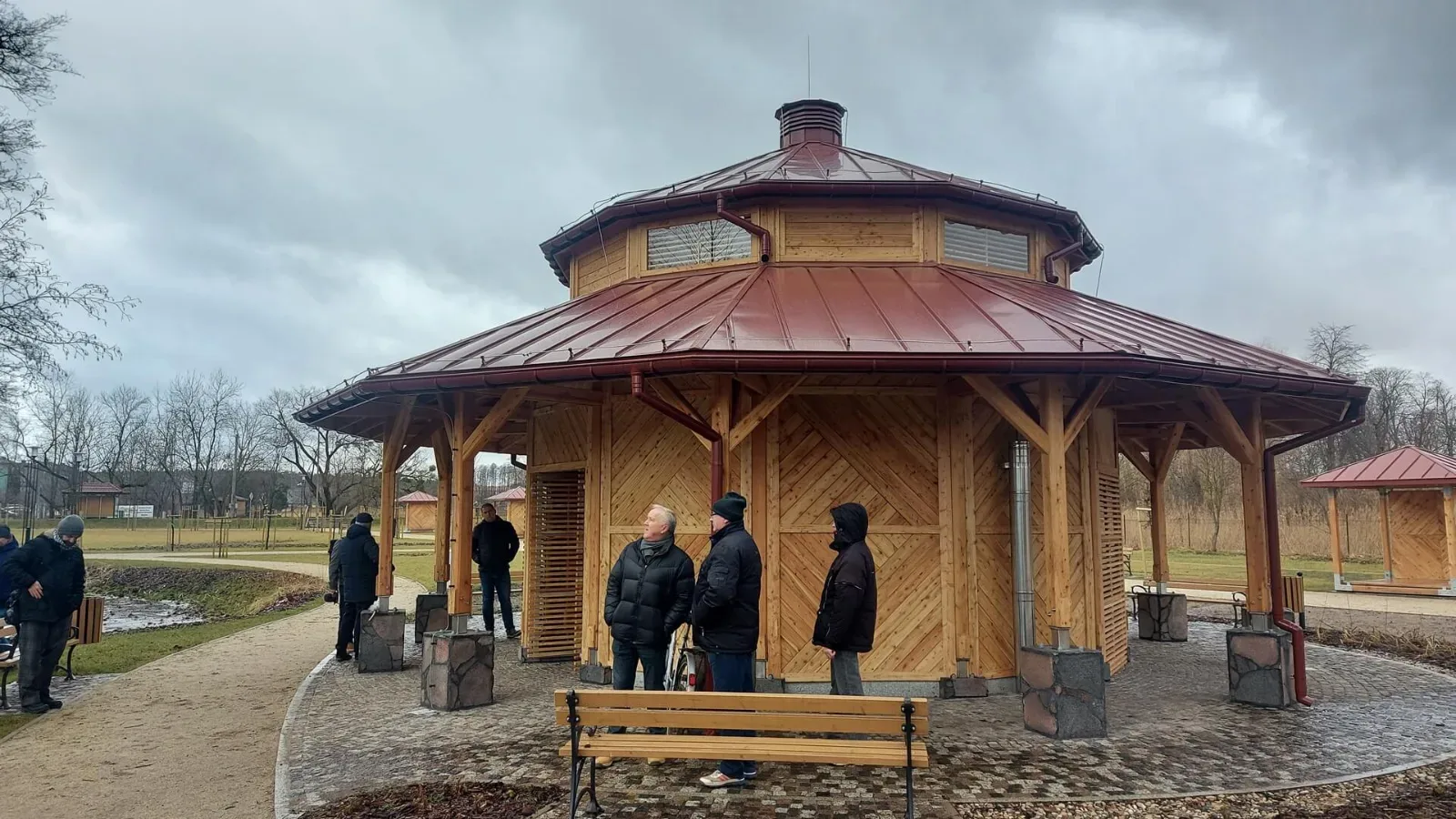 Ogród Saski w Supraślu (Park Miejski) z suchą tężnią solną
