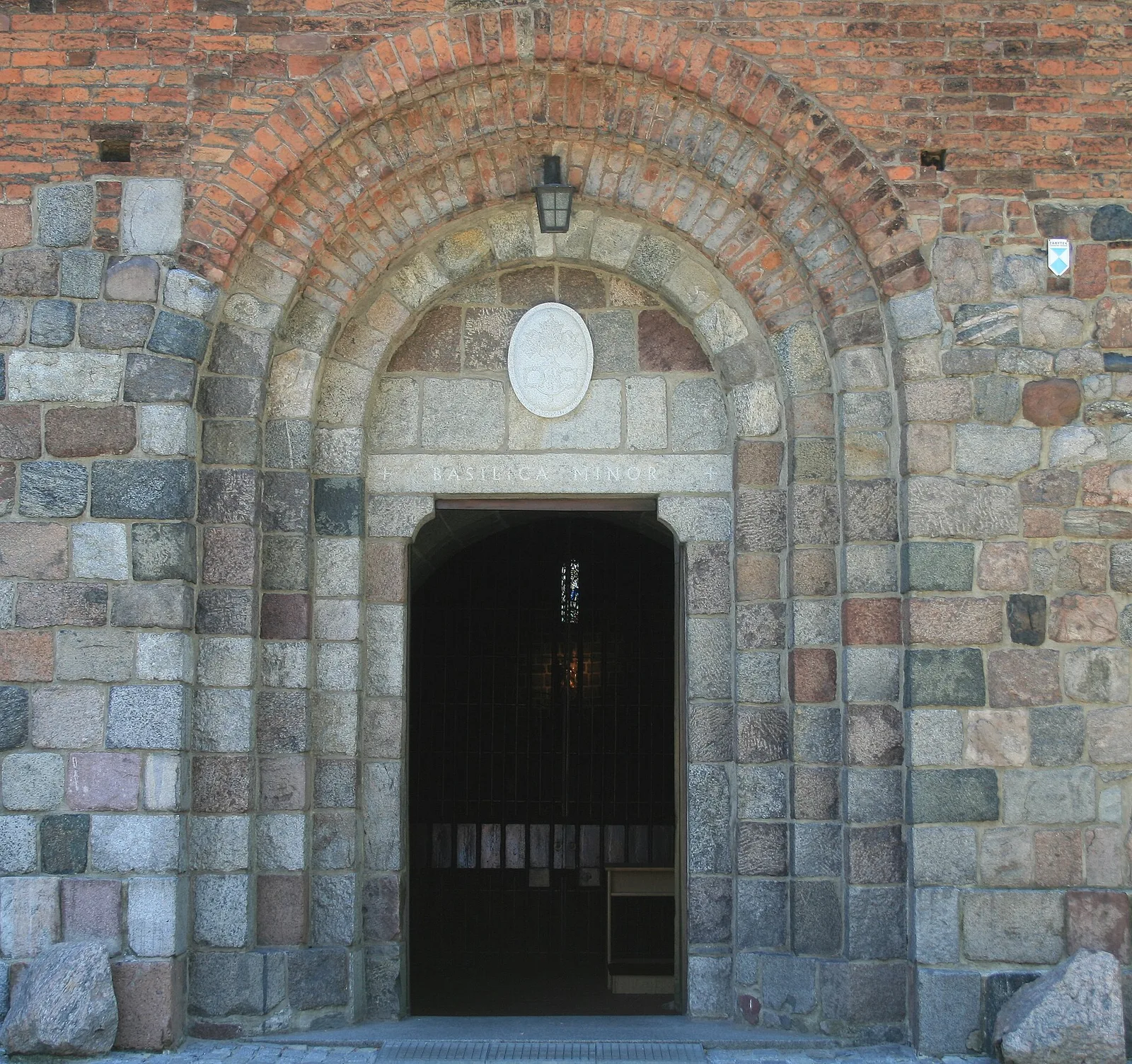 Minor Basilica of the Blessed Virgin Mary in Inowrocław. Portal.