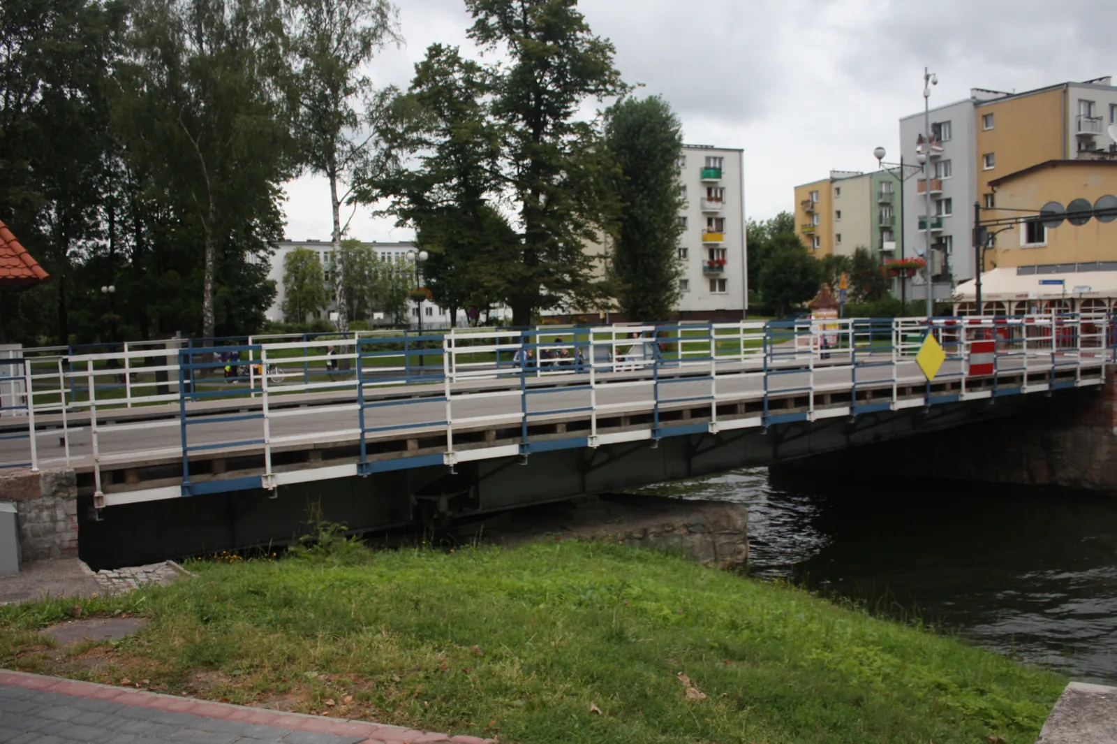 The making of this document was supported by Wikimedia Polska .