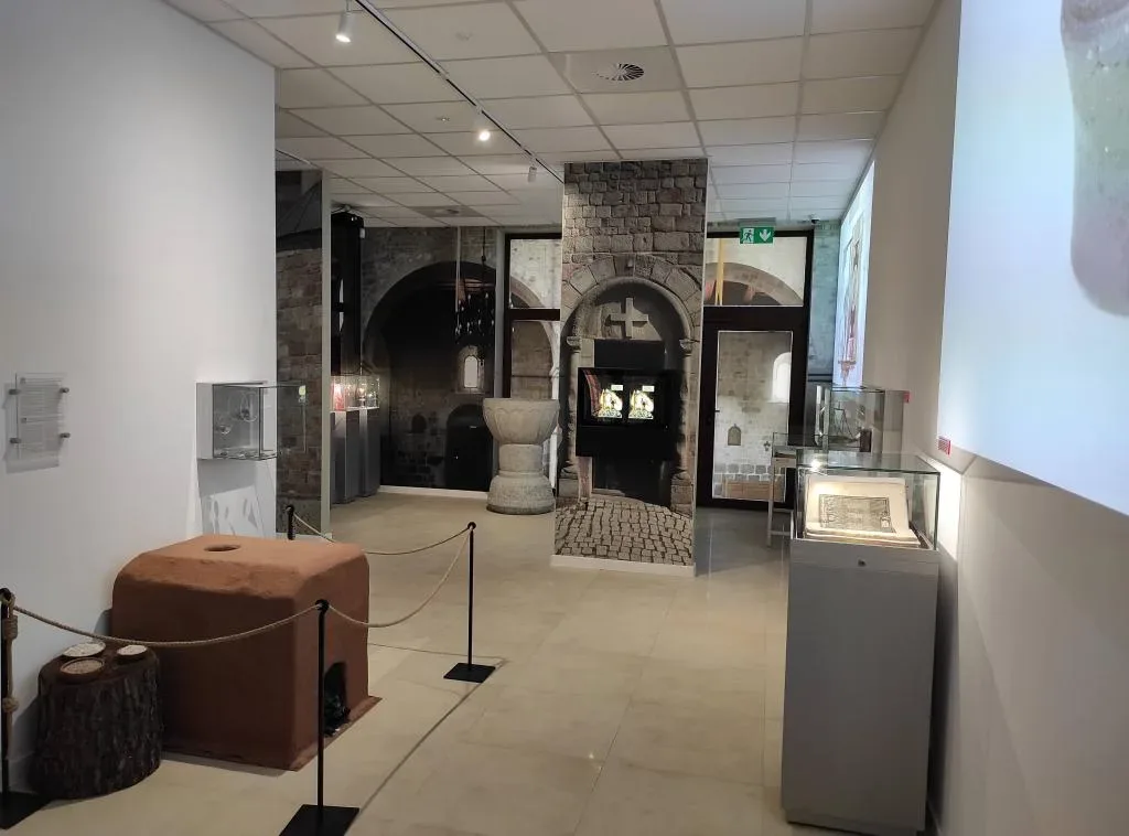 Ekspozycja przyrodniczo-historyczna „U źródeł polskości” w Kruszwicy