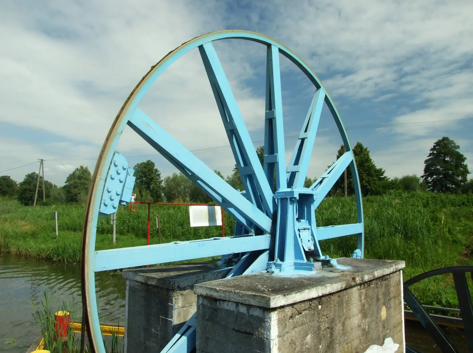 Oleśnica boat lift on Elbląg-Ostróda Canal - this wheel placed in the lower part of this lift serves for rope winding