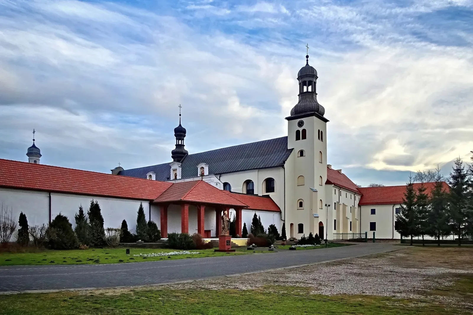 Sanktuarium Matki Bożej Brzemiennej w Skępem