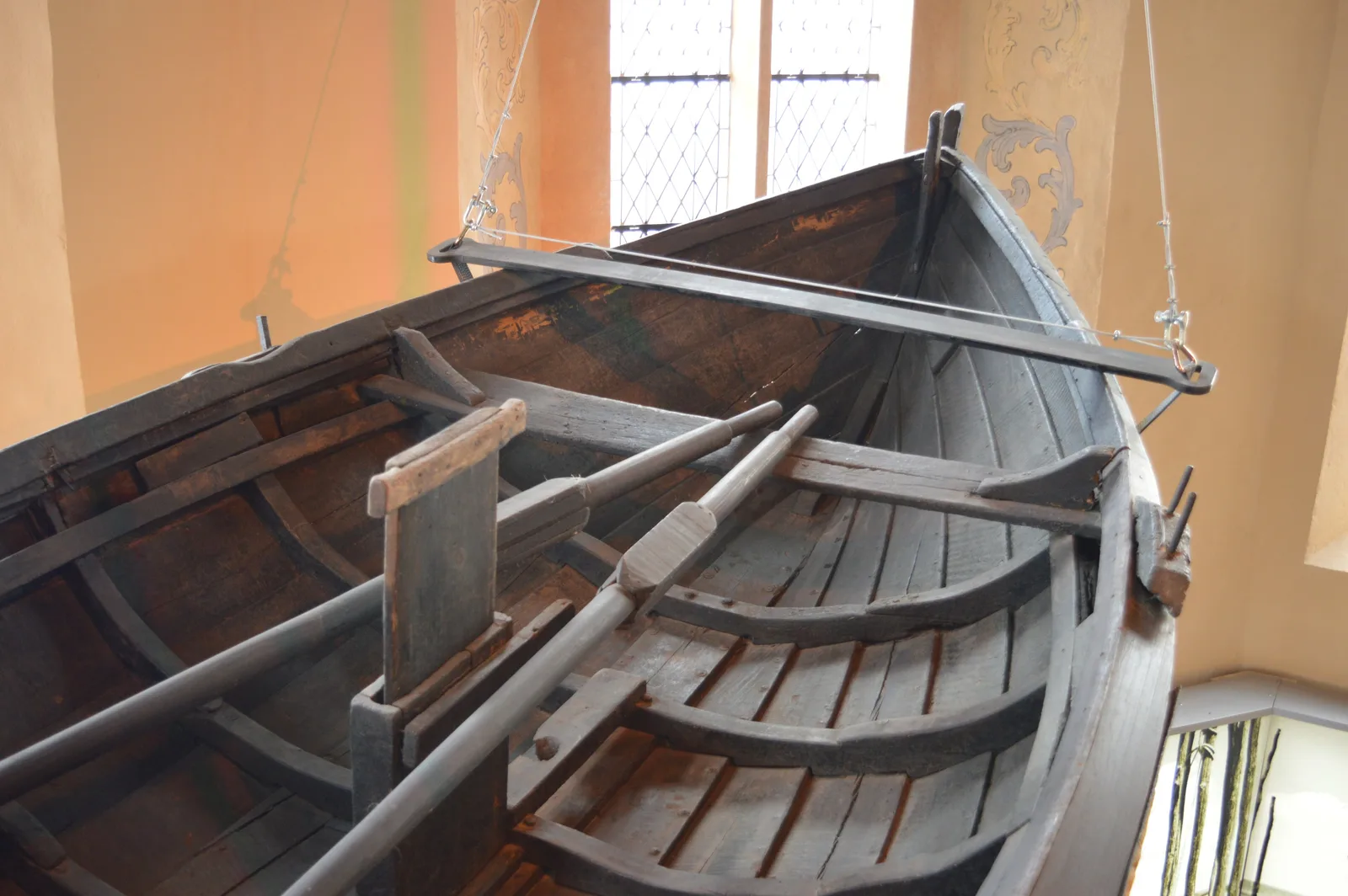 Fishing boat from Mechelinki (Poland). Powered by oars and sail, with daggerboard. Side frames connected to bottom stiffener. Exhibit in Museum of Fishery in Hel, Poland.