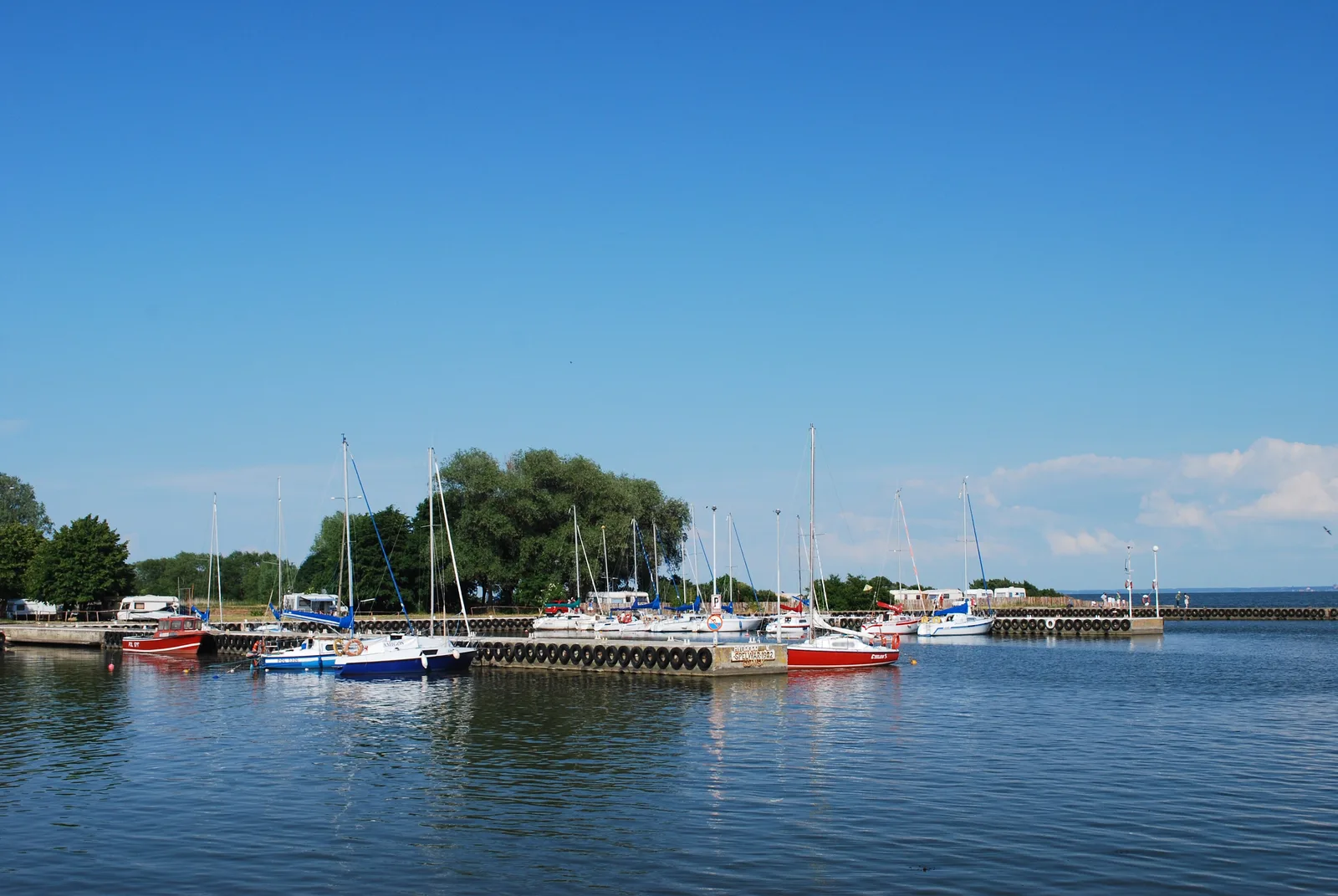 Port jachtowy w Krynicy Morskiej .