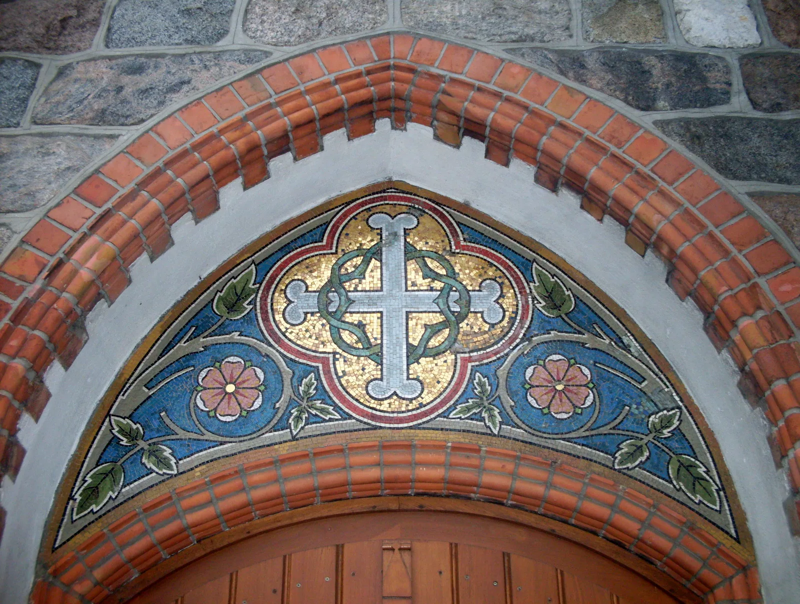 Detail of secondary portal of Church of Saint George in Sopot.jpg
