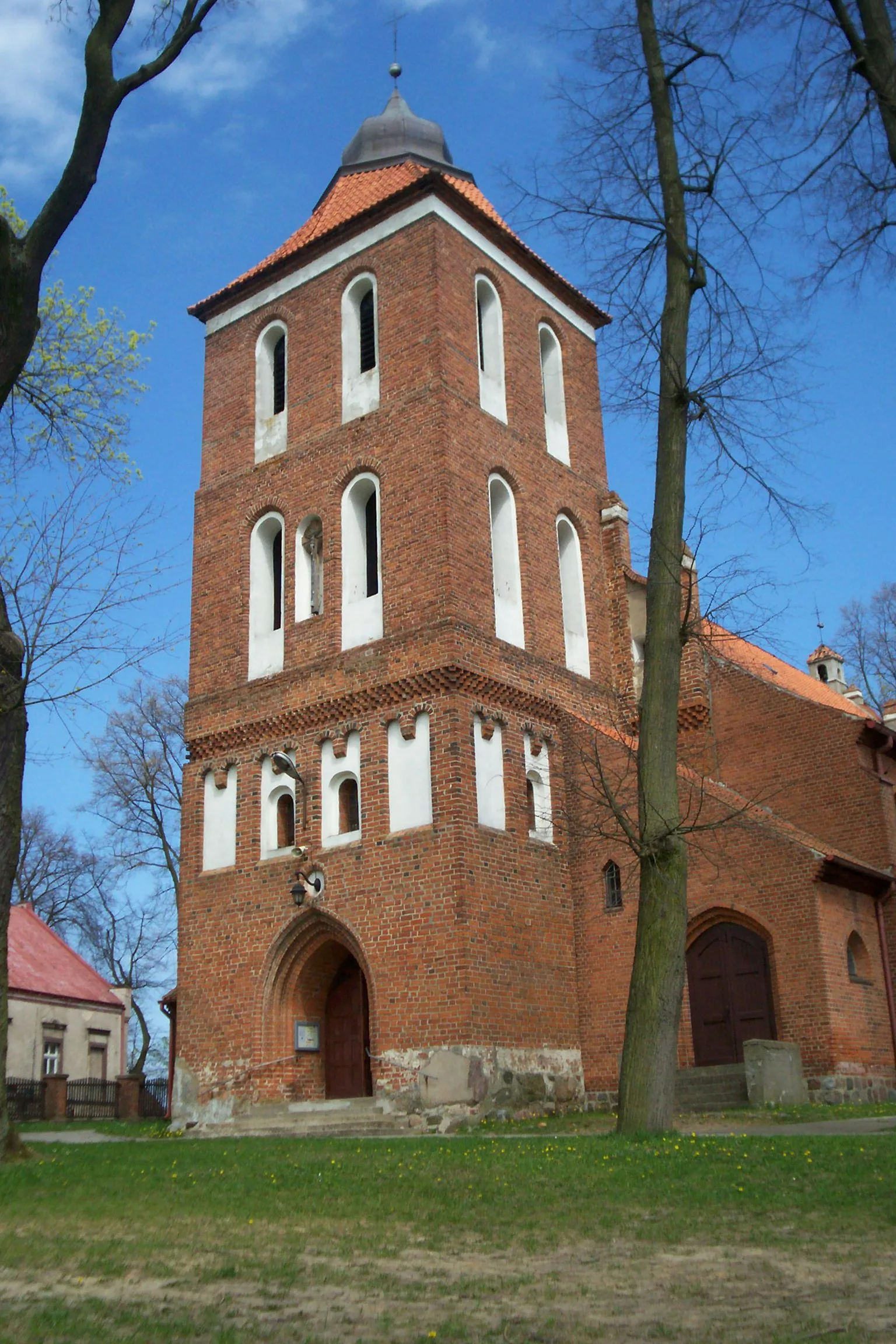 Koścół we wsi Bartąg