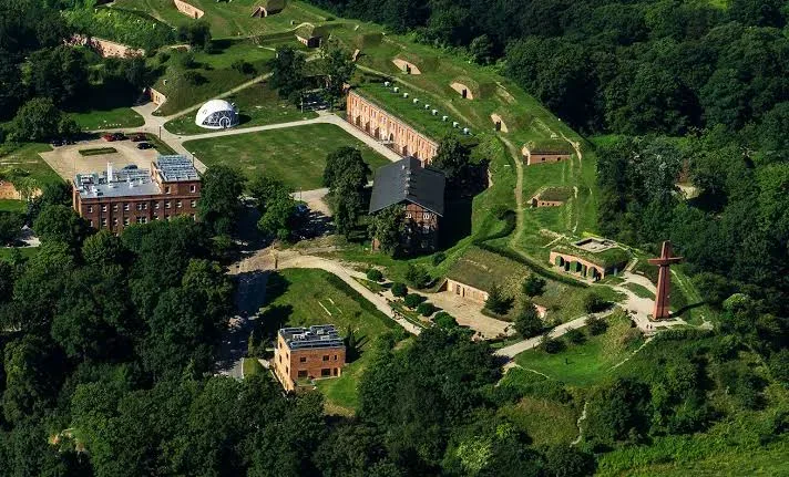 Hewelianum i góra gradowa z góry