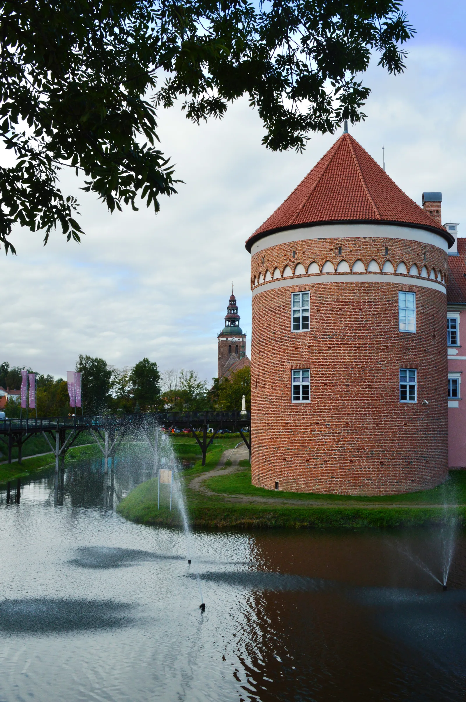Lidzbark Warmiński , often shortened to ‘Lidzbark’, is a historical town located within the Warmian-Masurian Voivodeship , in northern Poland. It is the capital of Lidzbark County