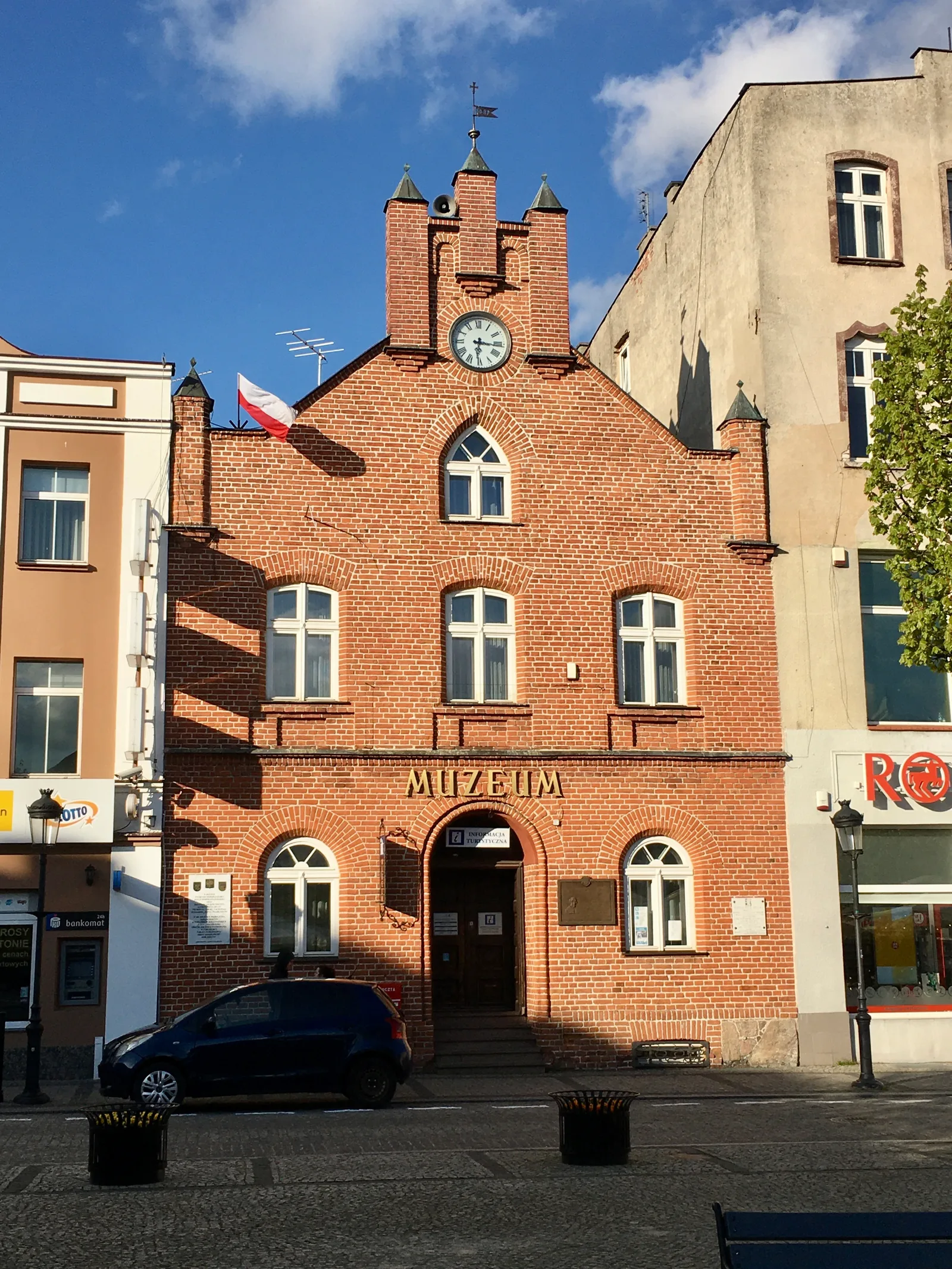 Ratusz na kościerskim rynku, siedziba Muzeum Ziemi Kościerskiej