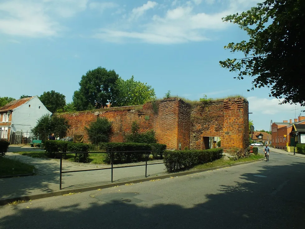 Gniew, ul. Dolny i Górny Podmur - mury obronne (miejskie), poł. XIV