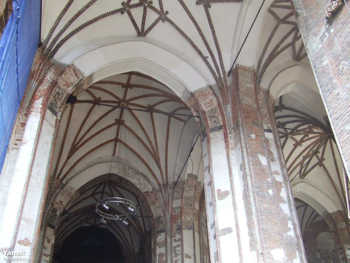 Wewnątrz Św. Jana