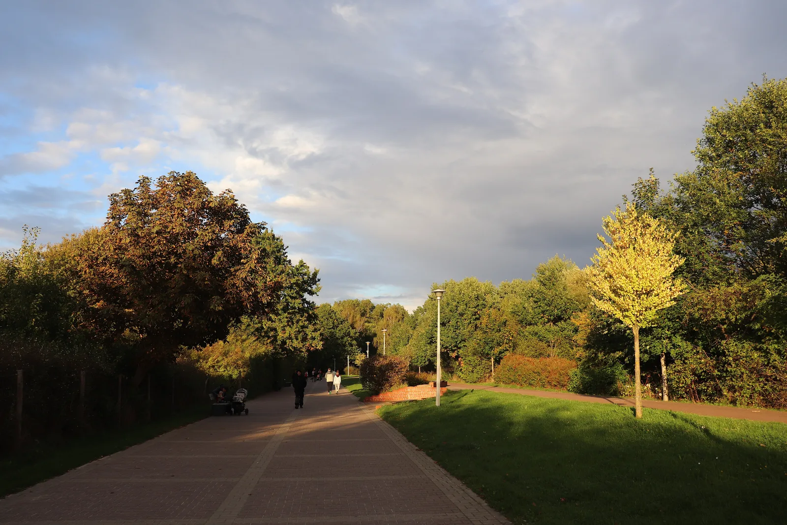 Gdańsk - promenade towards the pier