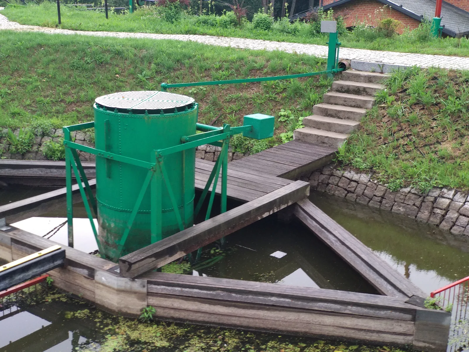 Pochylnia Buczyniec na Kanale Elbląskim (różnica wysokości 20,62 m).