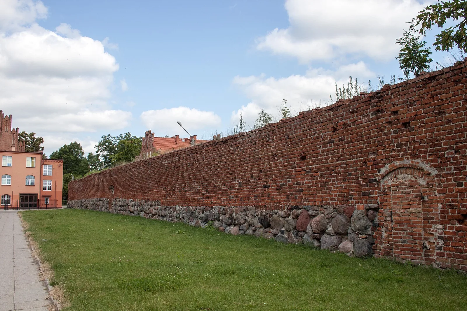 Outer wall of Gniew Castle
