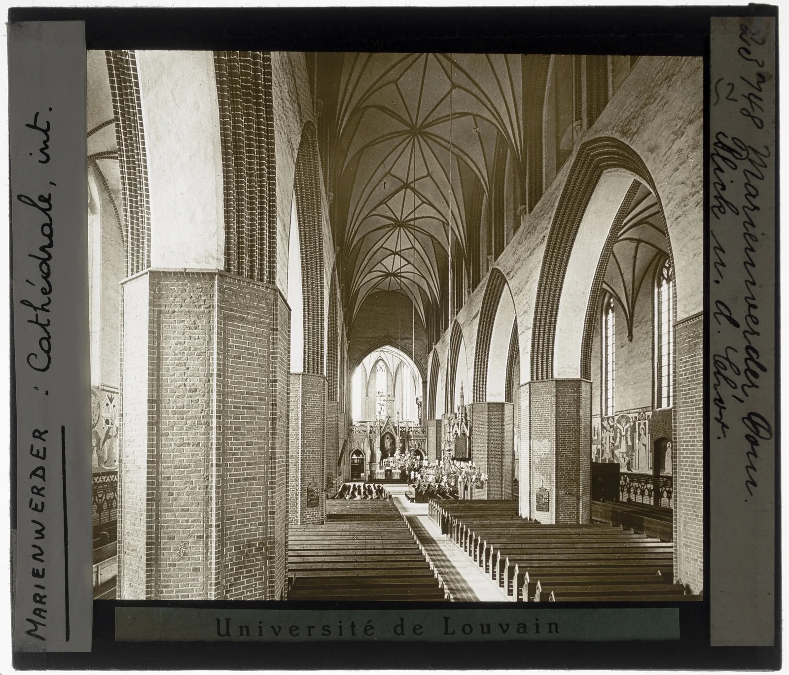 Title Kwidzyn. Katedra w Kwidzynie: Interieur: Zicht op het koor vanuit het middenschip Series EuroPhot. Art history. 13th century. Architecture. Building EuroPhot. Art history. 14