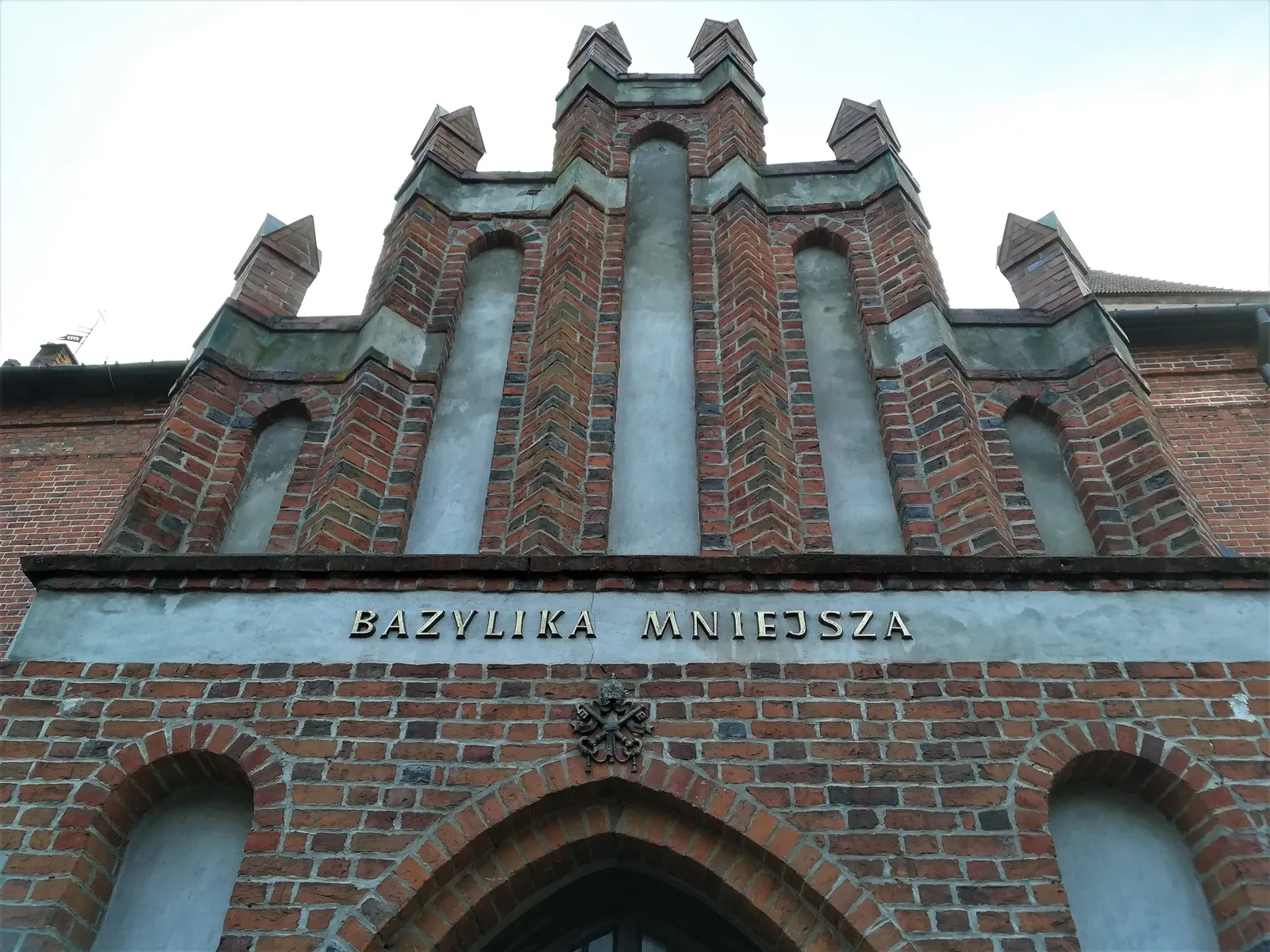 Bazylika kolegiacka św. Jerzego w Kętrzynie – kościół św. Jerzego budowany na miejscu dawnej strażnicy od 1359, rozbudowywany do pierwszych lat XVI wieku.