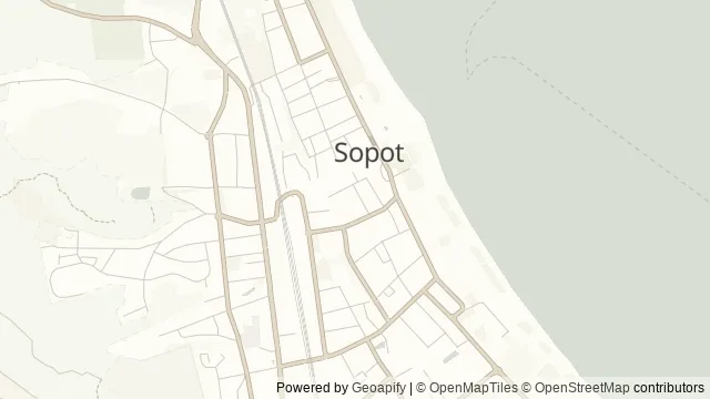 Mapa okolicy: Krzywy Domek — Sopot. Podgląd obejmuje około 3,6 km w poziomie.