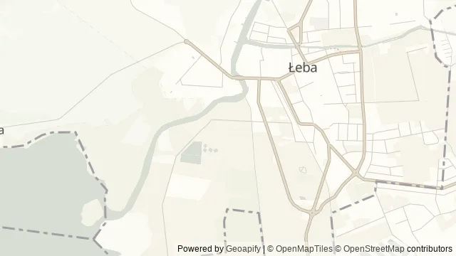 Mapa okolicy: Łeba Labirynt — Łeba, Wybrzeże Słowińskie. Podgląd obejmuje około 3,6 km w poziomie.