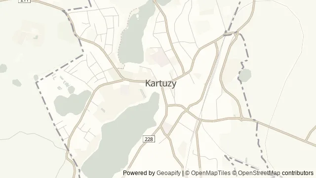 Mapa okolicy: Muzeum Kaszubskie im. Franciszka Tredera w Kartuzach — Kartuzy, Kaszuby. Podgląd obejmuje około 3,6 km w poziomie.