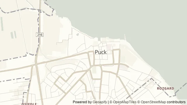 Mapa okolicy: Muzeum Ziemi Puckiej — Puck, Półwysep Helski i Ziemia Pucka. Podgląd obejmuje około 3,6 km w poziomie.