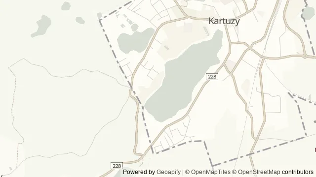 Mapa okolicy: Promenada Asesora nad Jeziorem Karczemnym — Kartuzy, Kaszuby. Podgląd obejmuje około 3,6 km w poziomie.